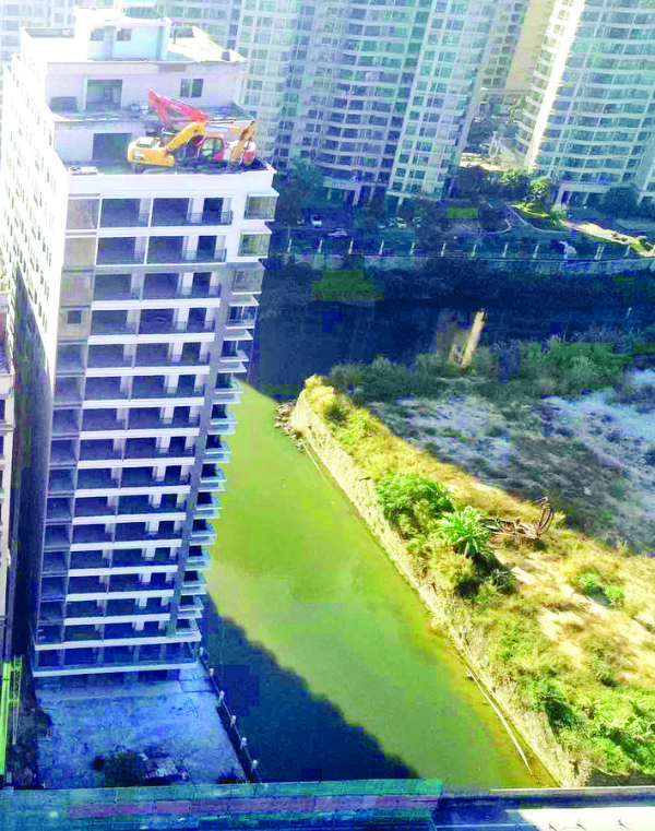     位于惠東縣稔山鎮亞婆角片區的1宗“兩違”建筑于今年2月28日起清拆。
