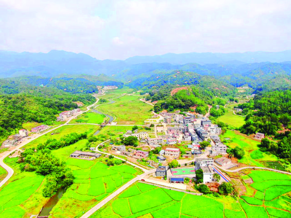     俯瞰佐坑村。