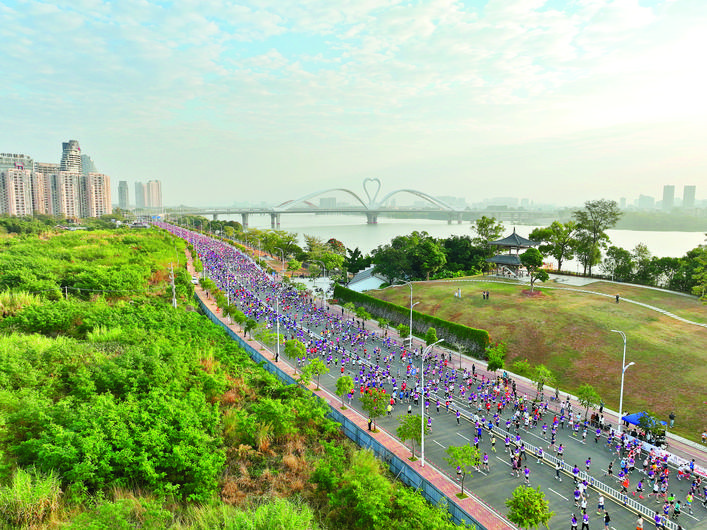 TCL·2025惠州馬拉松鳴槍